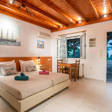 New Bic Economy 3-4 Adults First Floor N * Parikia (Paros)
